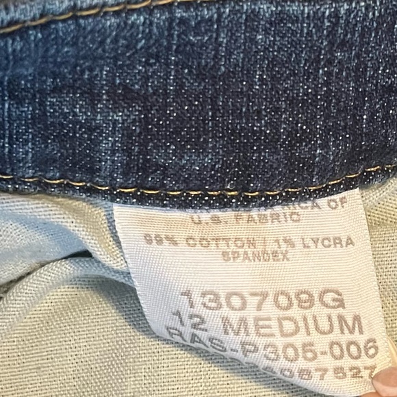 Medium Wash Jeans 99% Cotton 1% Spandex Size 12 - Picture 6 of 8